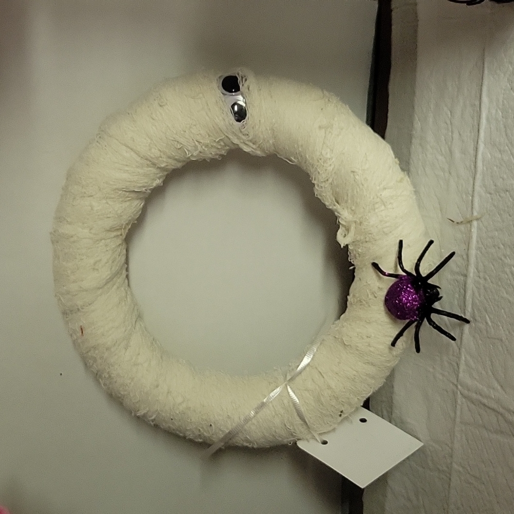 Mummy wreath